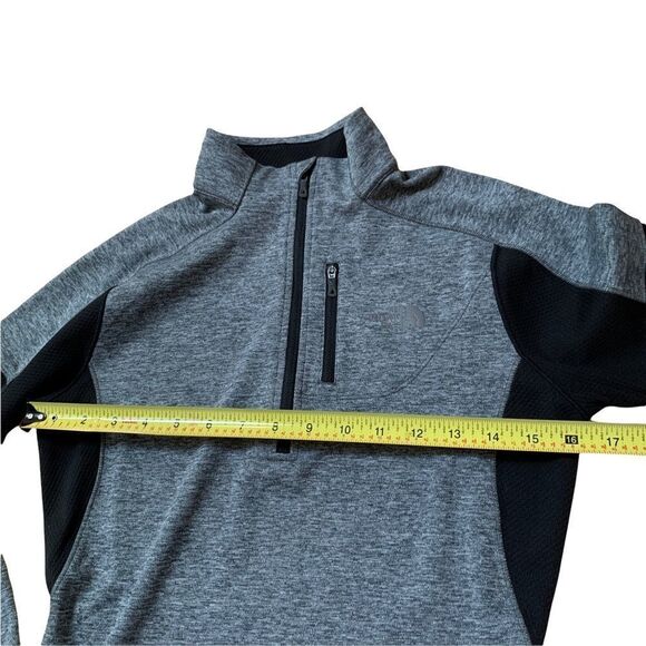 The North Face Gray Women 1/4 zip sweater Size small - Picture 10 of 10